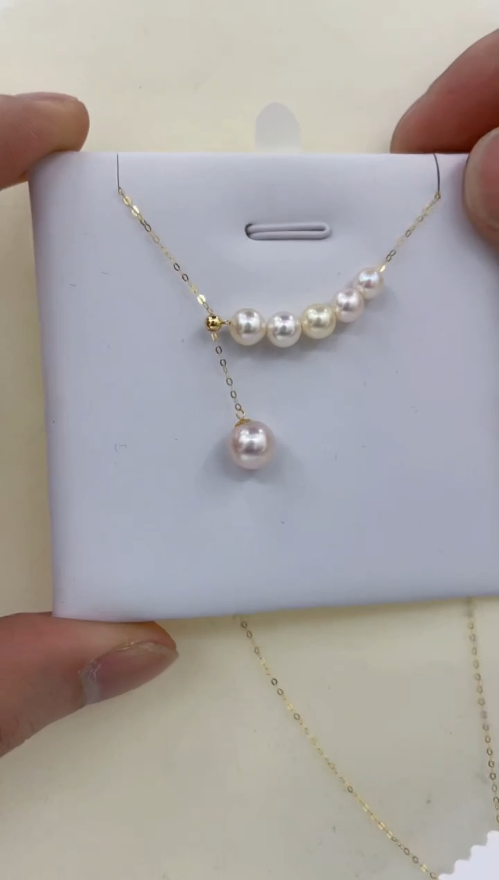 颈饰18K金镶嵌海水珍珠    