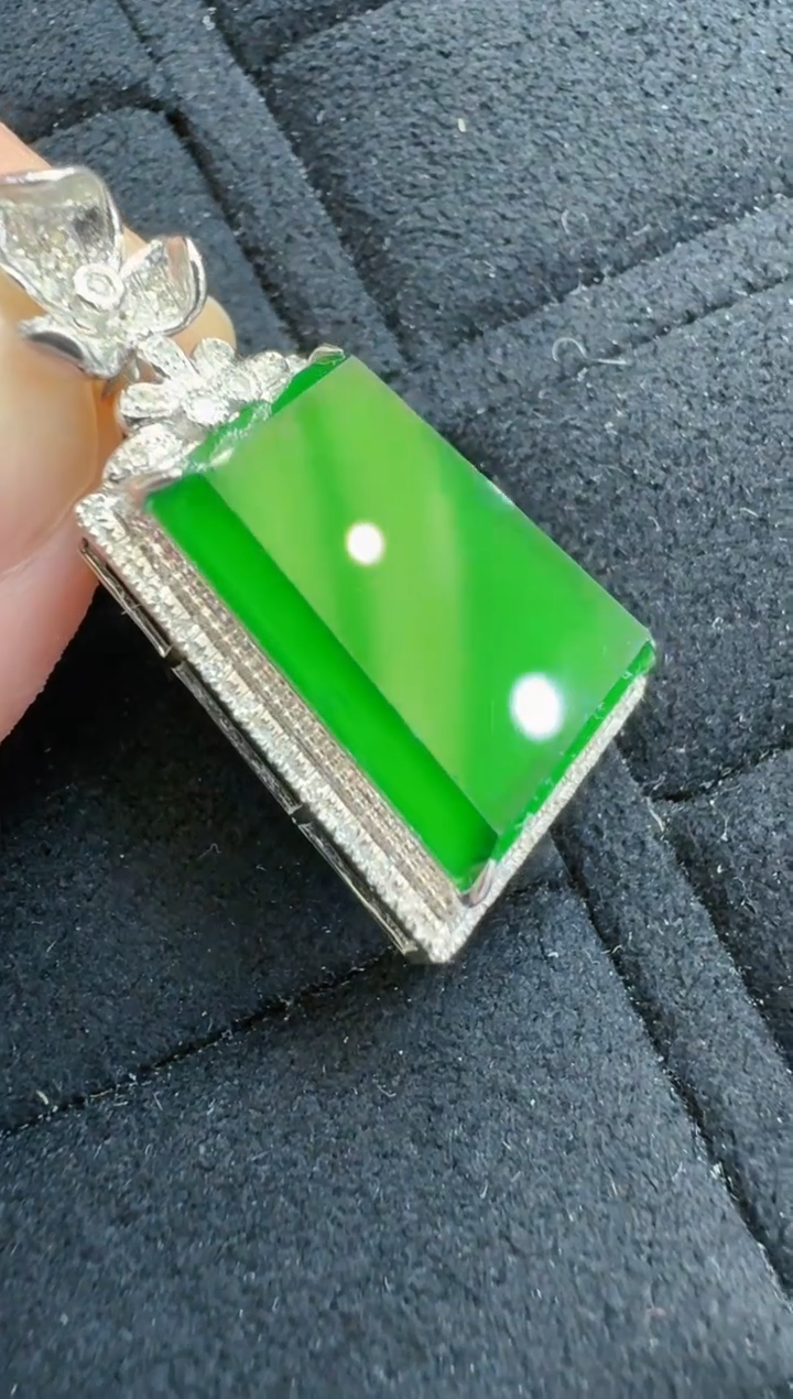 【闪购商品】翡翠吊坠(不含链)18K金镶嵌多样性团购发一件