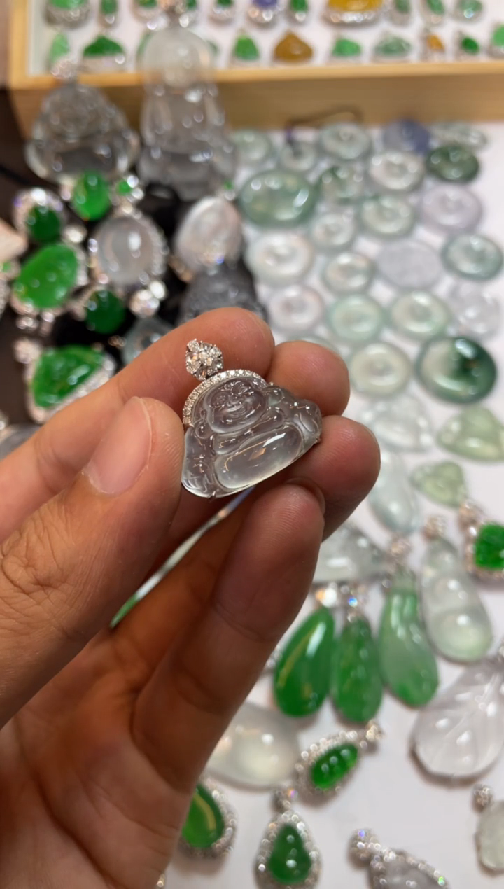 【闪购商品】翡翠吊坠(不含链)18K金镶嵌佛公