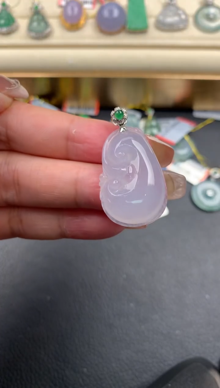 【闪购商品】翡翠颈饰18K金镶嵌Q366       