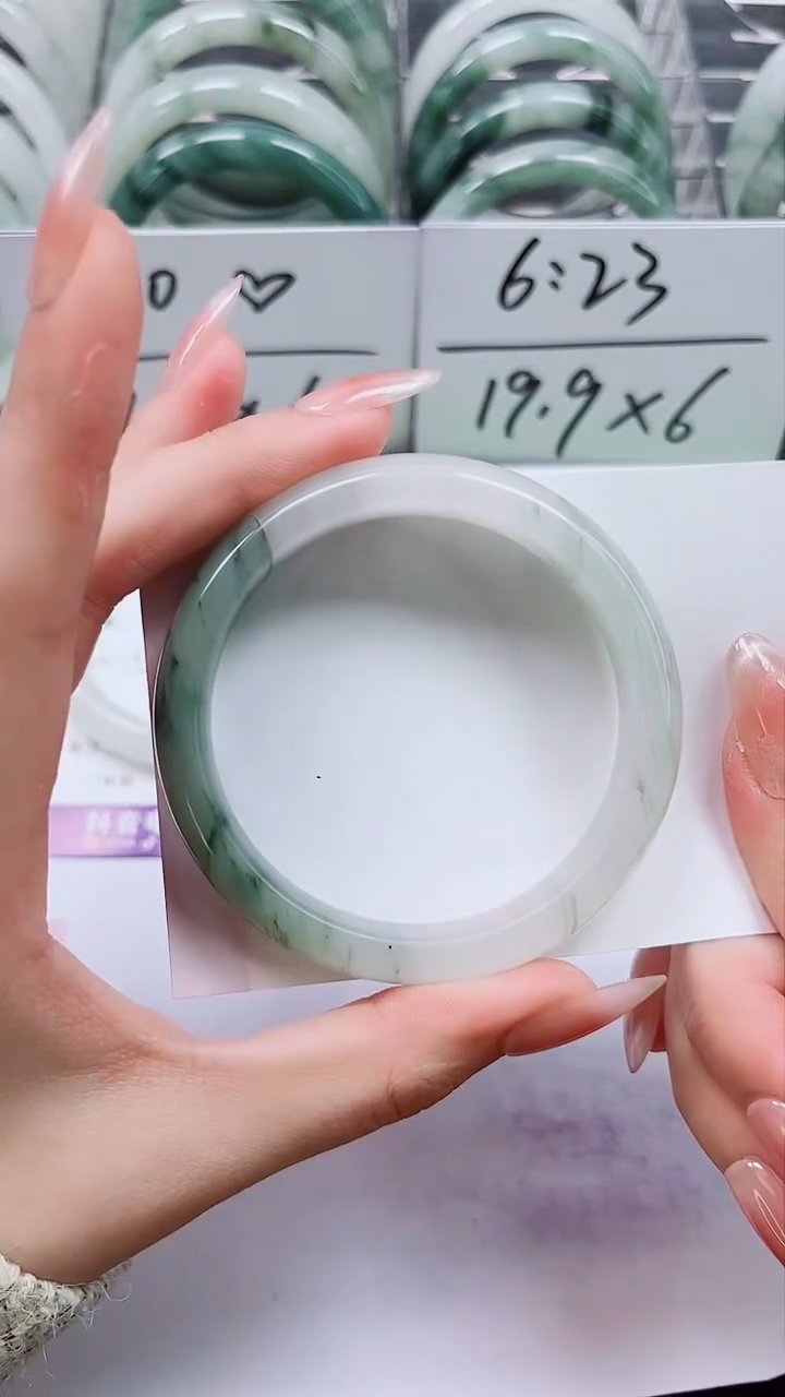 【闪购商品】石英质玉手镯未镶嵌A13-55/56