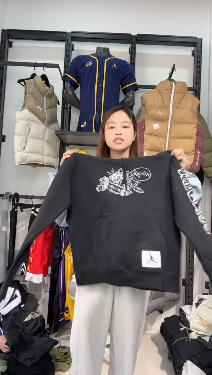 3543闪购编码 Nike/Jordan运动卫衣裤以直播间过款为准 尺码  l