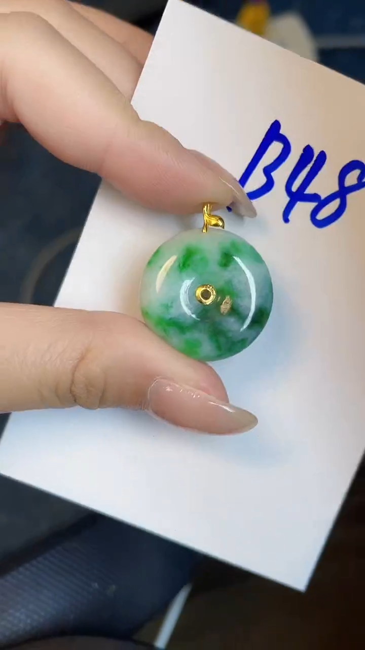 【闪购商品】翡翠颈饰18K金镶嵌00000000