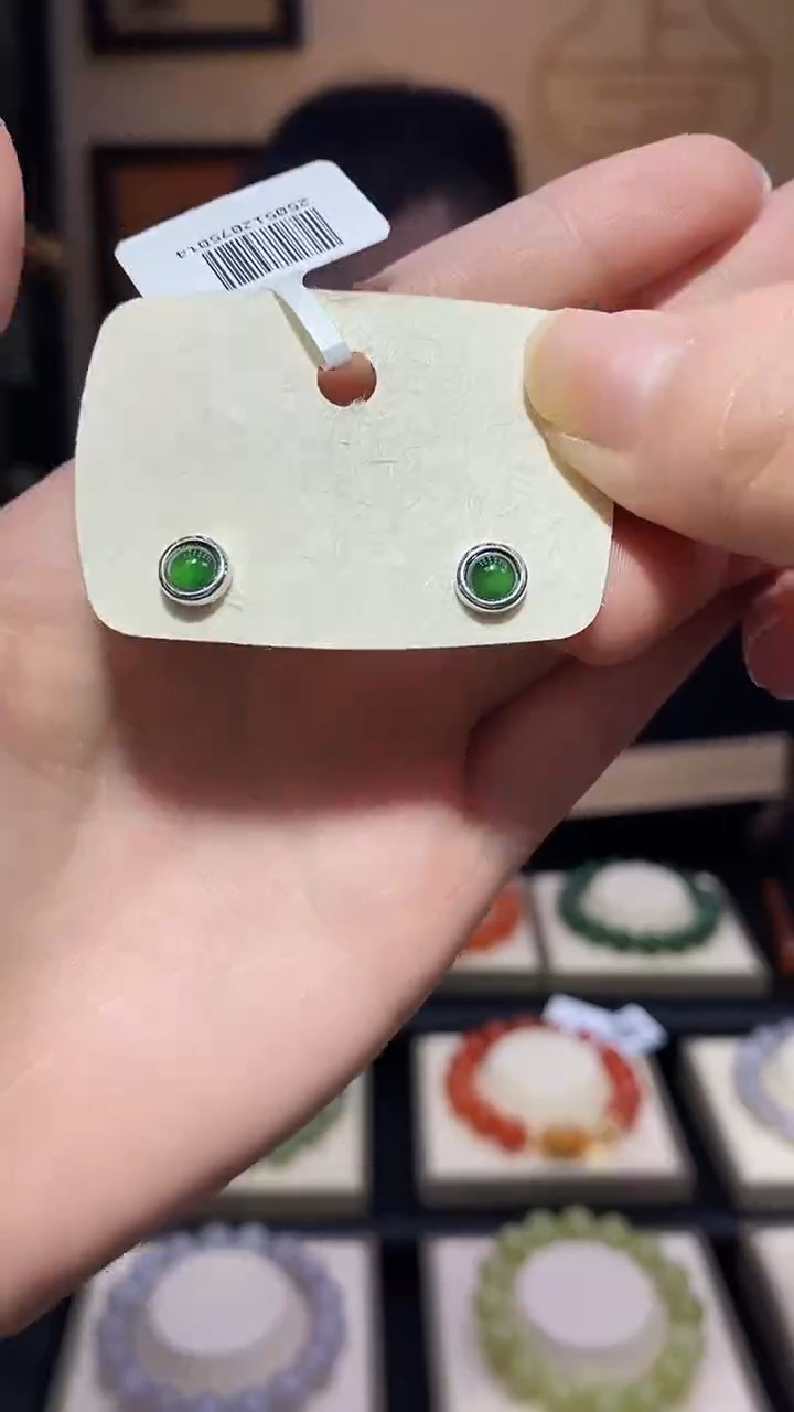 银S925镶嵌翡翠耳饰翡翠耳钉