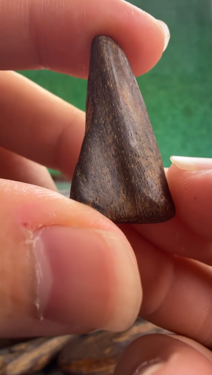 沉香吊坠海南多样性发一