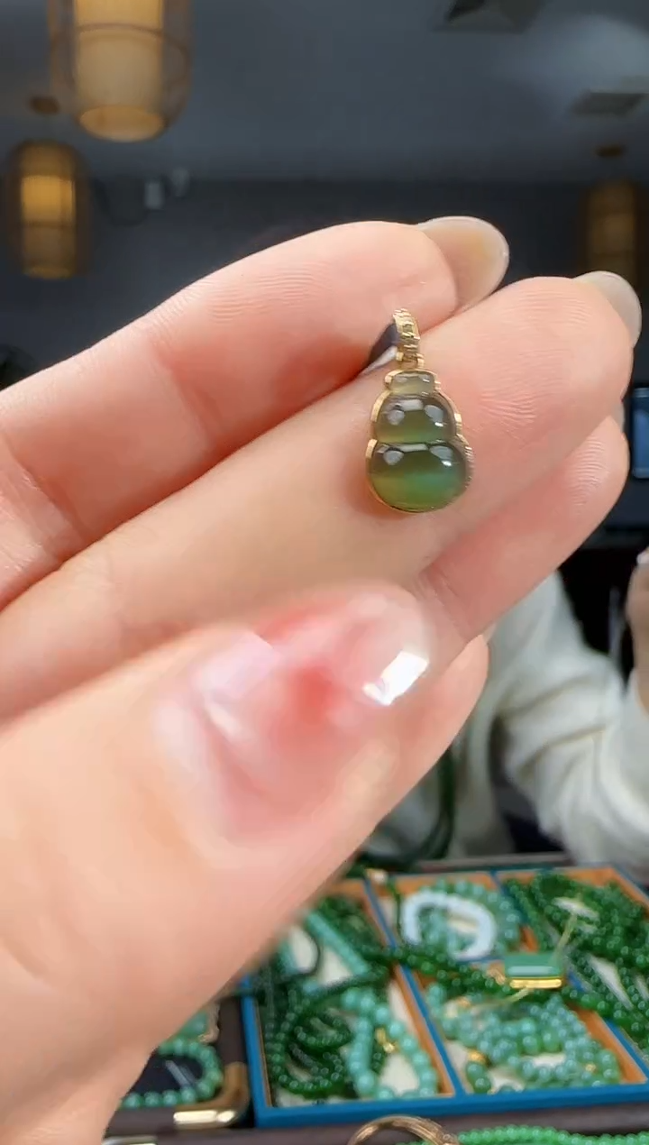 吊坠(不含链)18K金镶嵌和田玉1