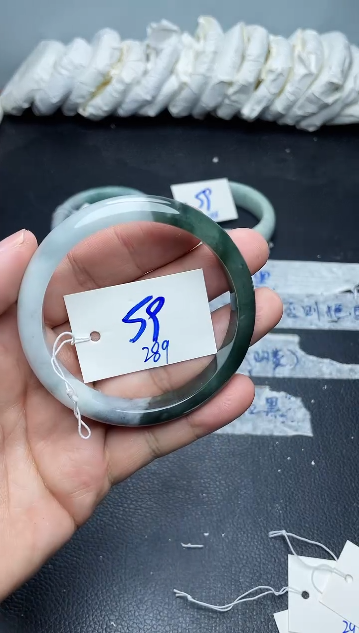 未镶嵌手镯翡翠289