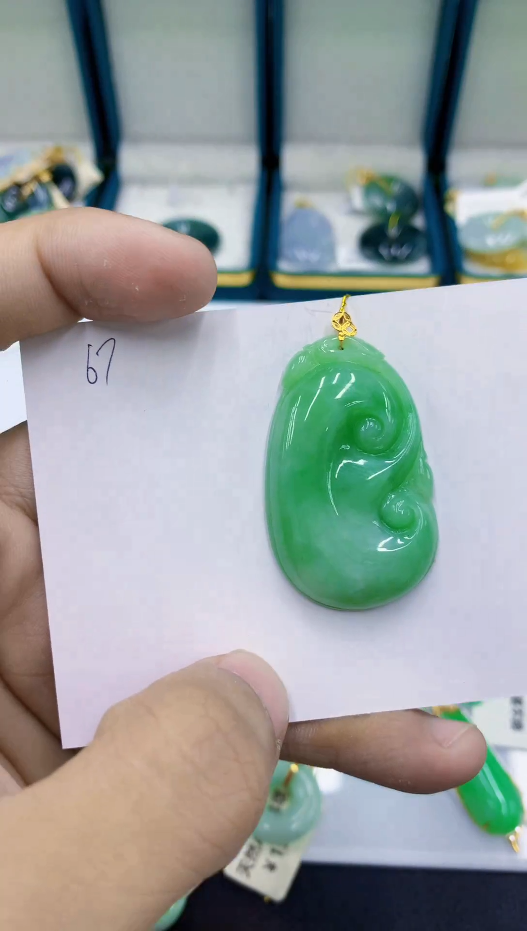 颈饰18K金镶嵌翡翠1111111111