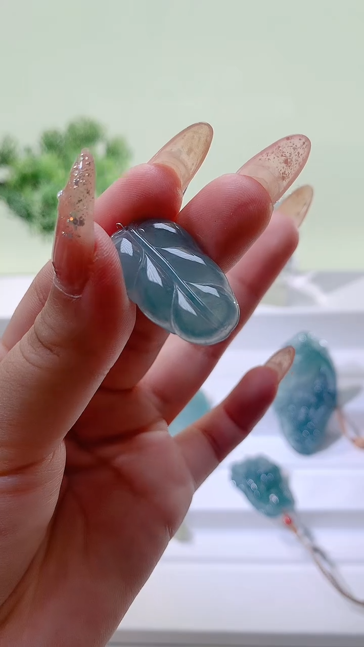 翡翠未镶嵌吊坠(不含链)天然A货翡翠-叶子