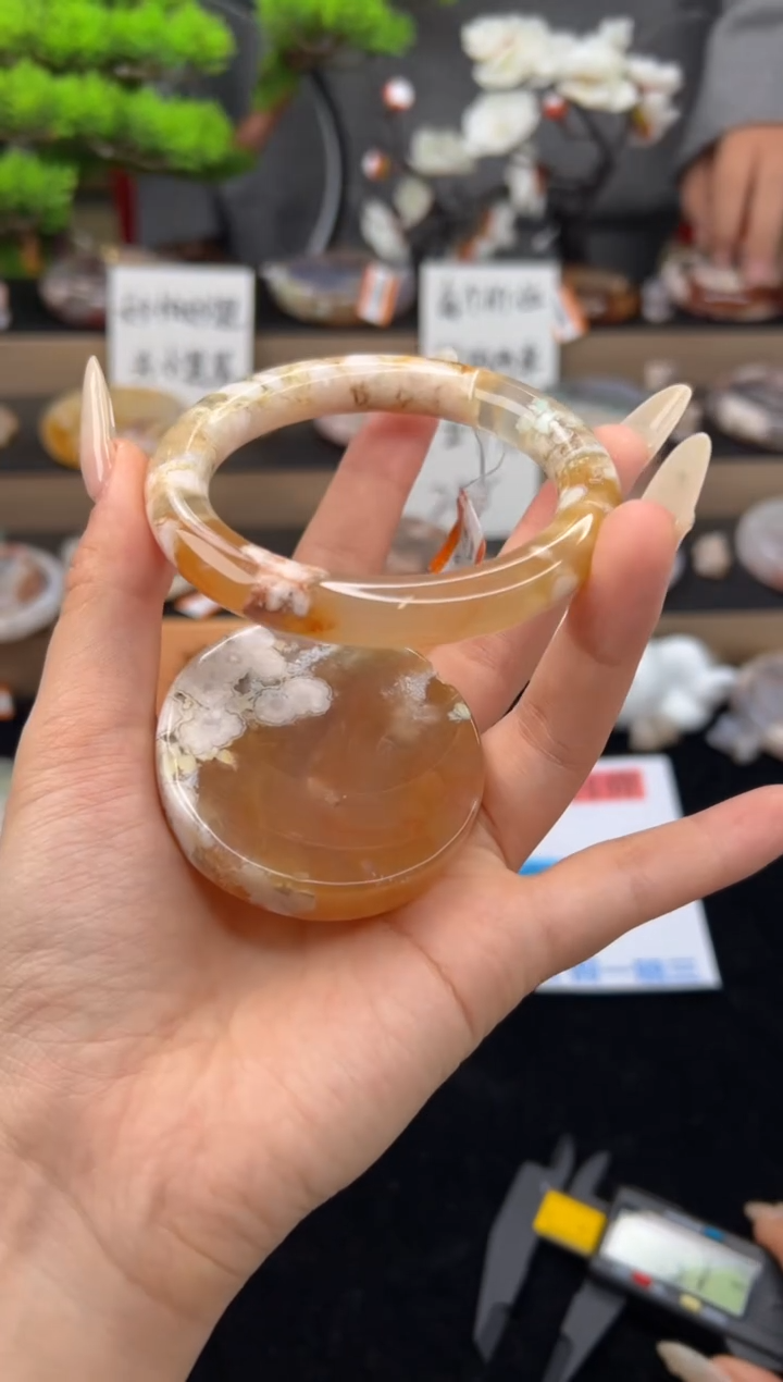 【闪购商品】石英质玉手镯未镶嵌58圈口（赠送镯心）61279