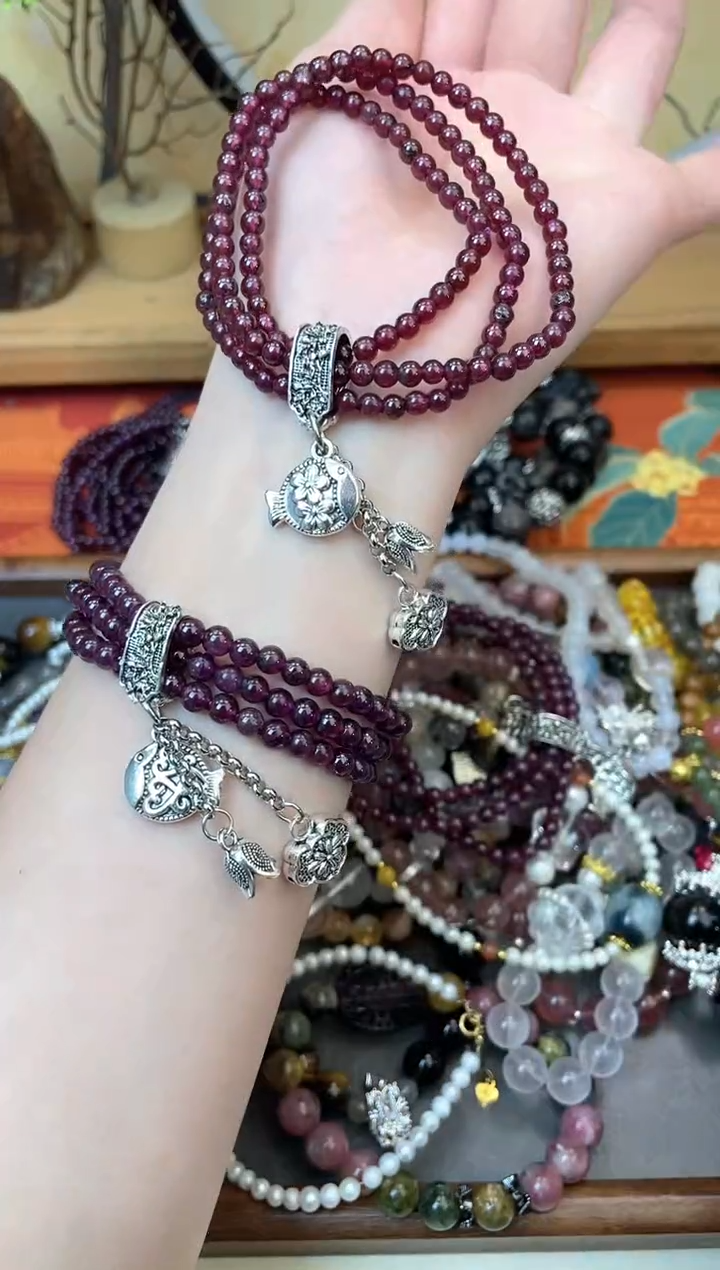 【闪购商品】石榴石（紫牙乌）手链未镶嵌1283