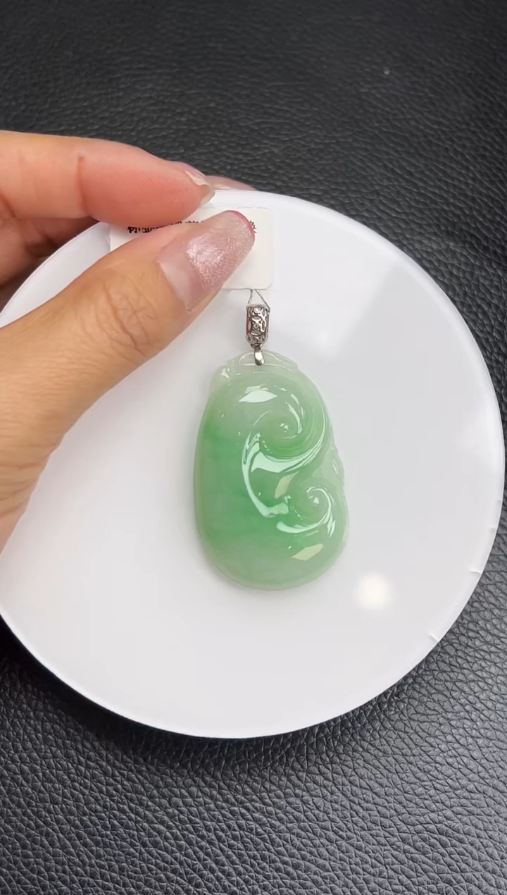 【闪购商品】翡翠颈饰18K金镶嵌YM1012-2 如意