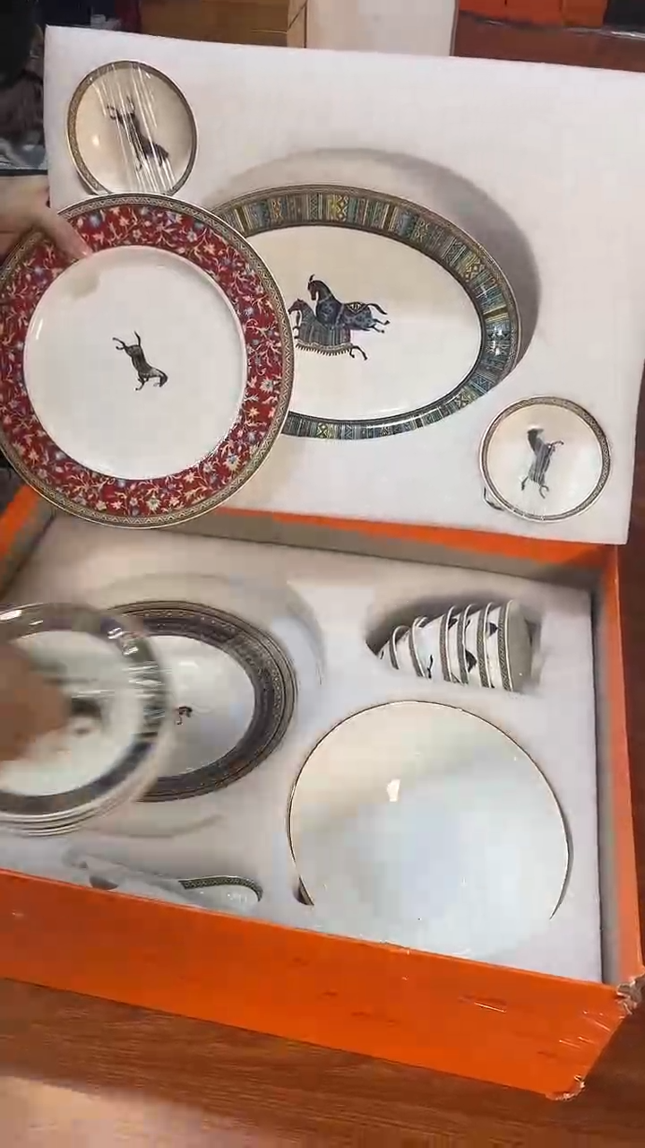 杯鸿辉家品牌瓷器，京东包邮！