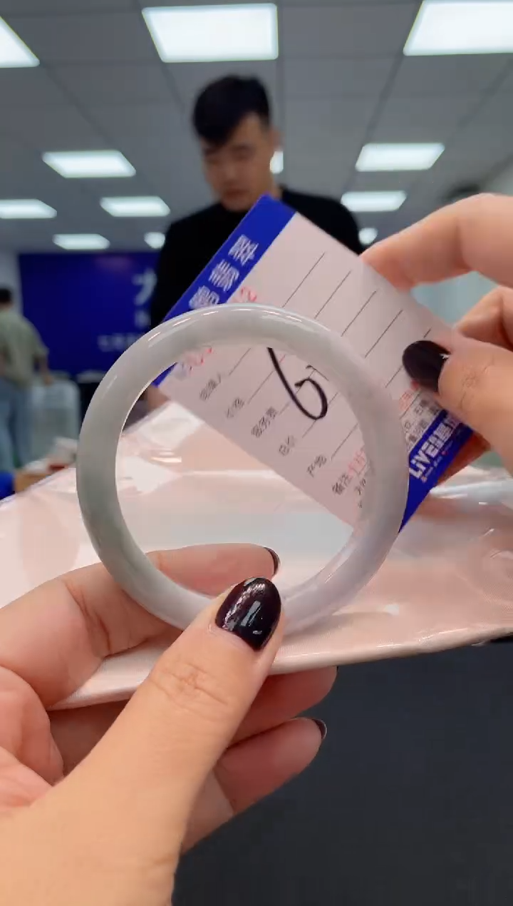 【闪购商品】翡翠手镯未镶嵌AAAAAAAAAA