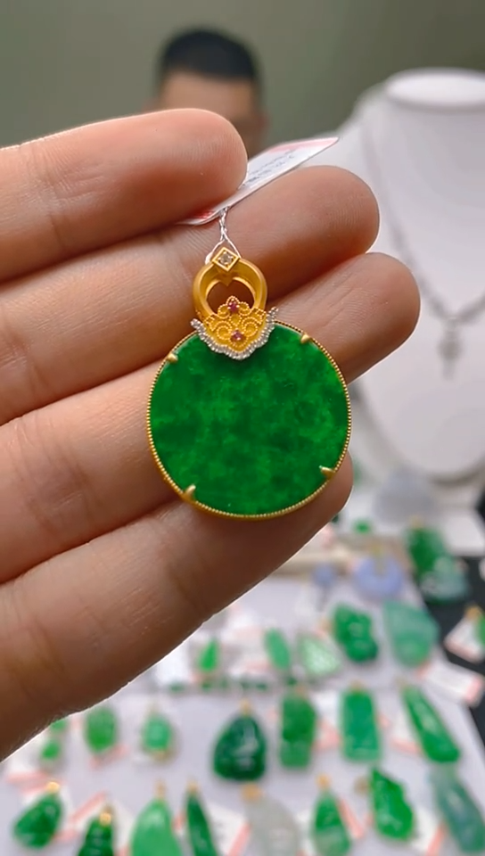 【闪购商品】翡翠颈饰18K金镶嵌新号开播，全场乱卖