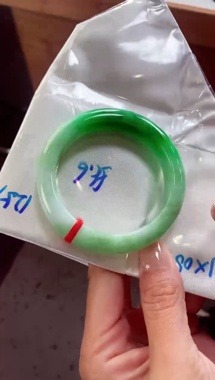 【闪购商品】翡翠手镯未镶嵌55-56圆条翡翠手镯 20