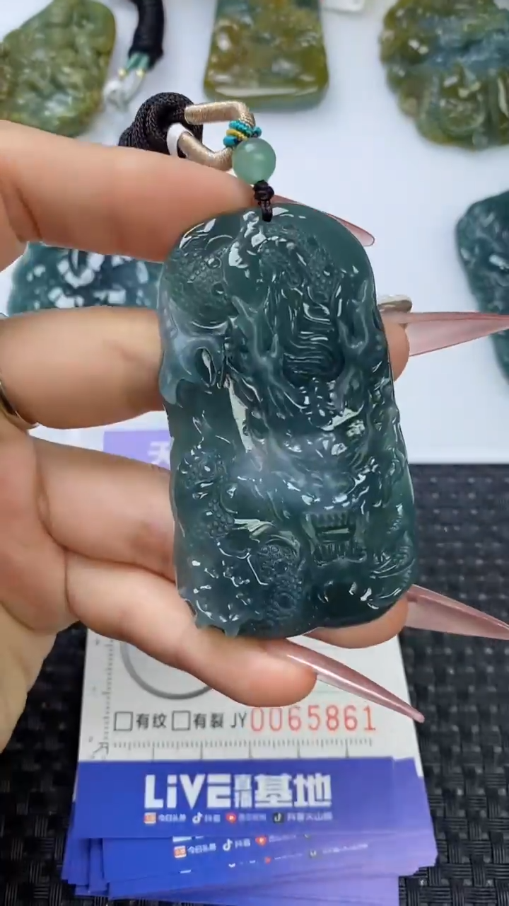 【闪购商品】翡翠颈饰未镶嵌11111111111111111