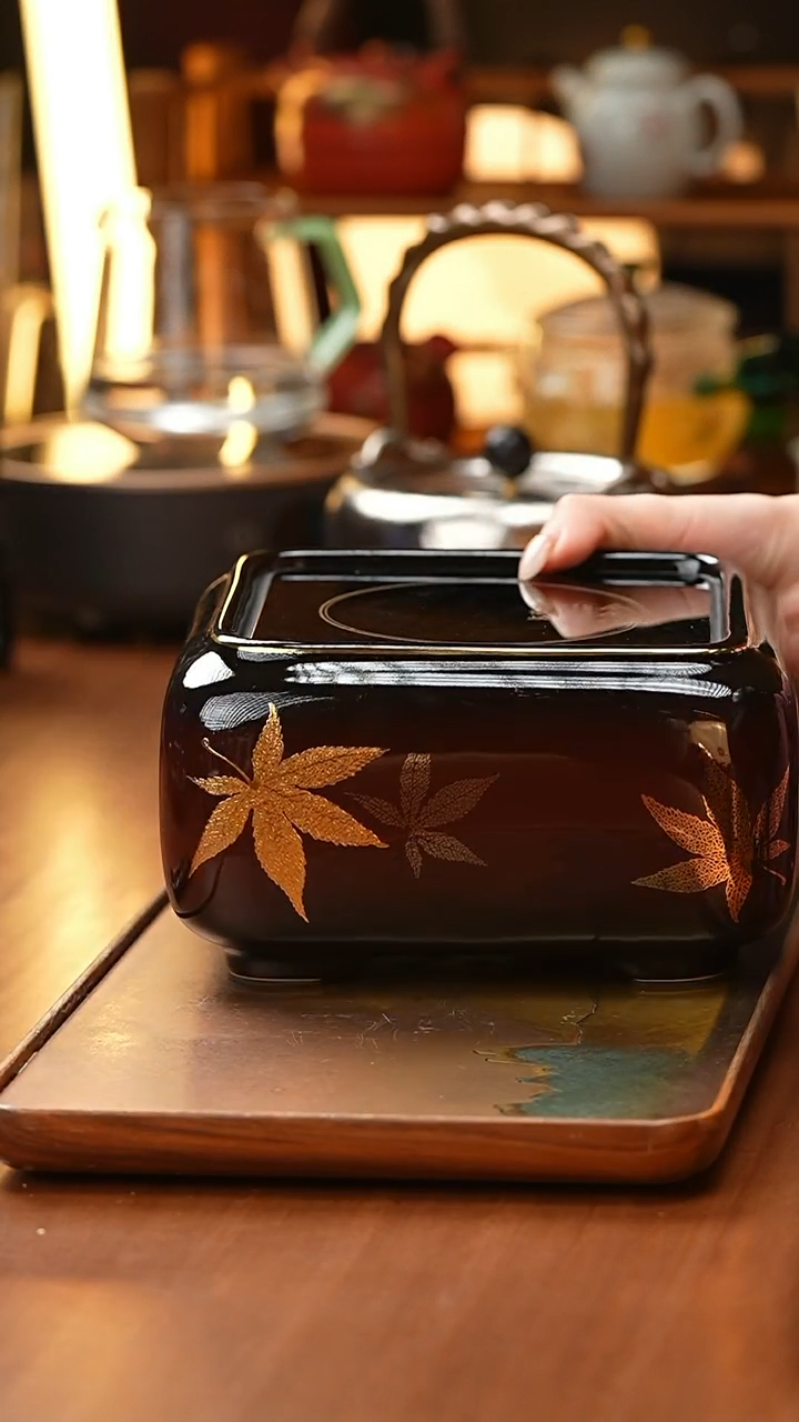 【闪购商品】莺歌烧/四方大漆地金枫纹