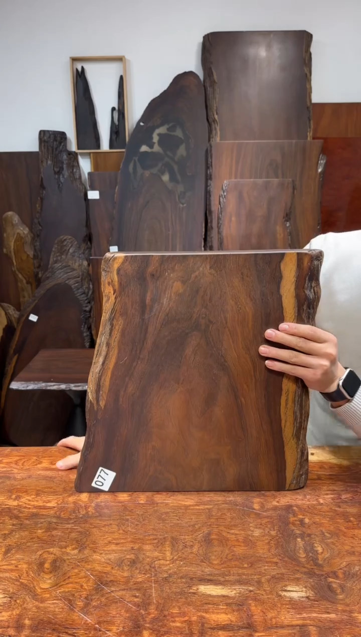 风车木（黑檀木）尺寸42*37*2编号077