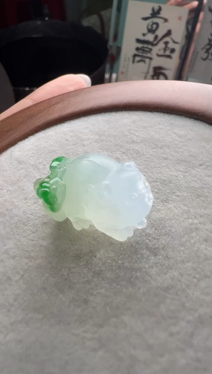 未镶嵌定制翡翠冰飘翠 神兽