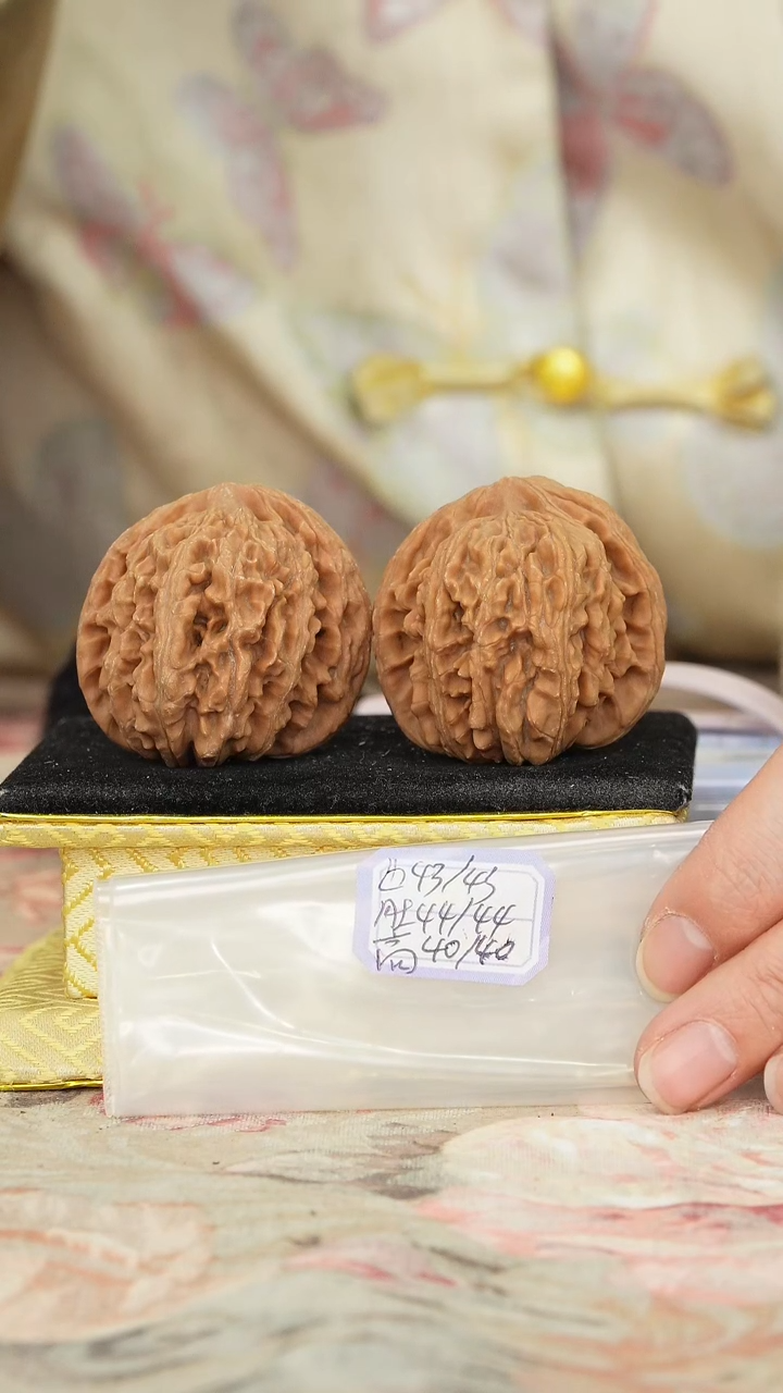 【闪购商品】文玩核桃把件平谷说到这里