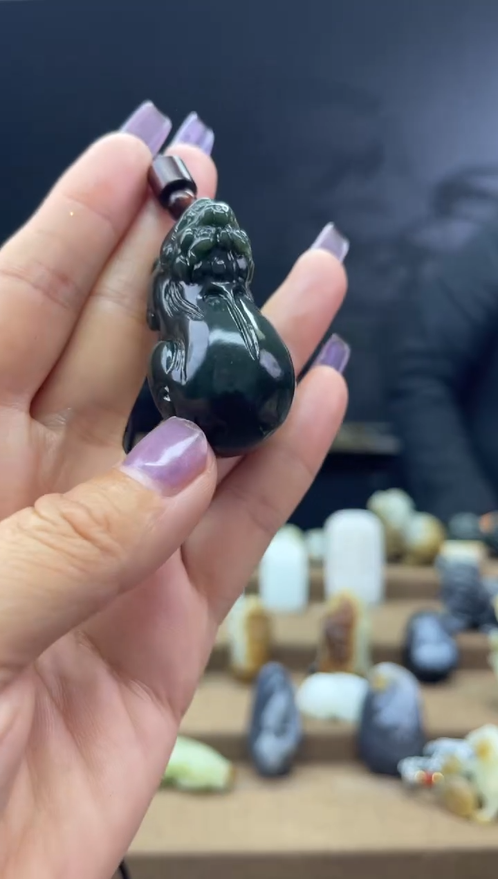 颈饰未镶嵌和田玉1