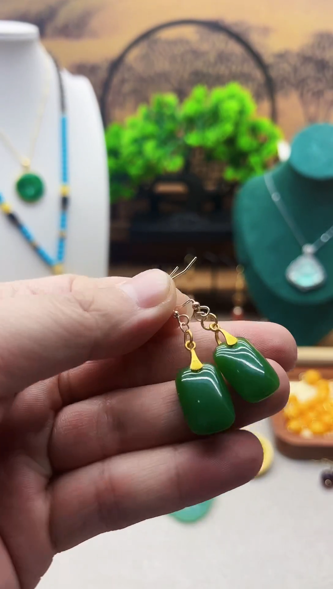 【闪购商品】和田玉耳饰14K金镶嵌E111     