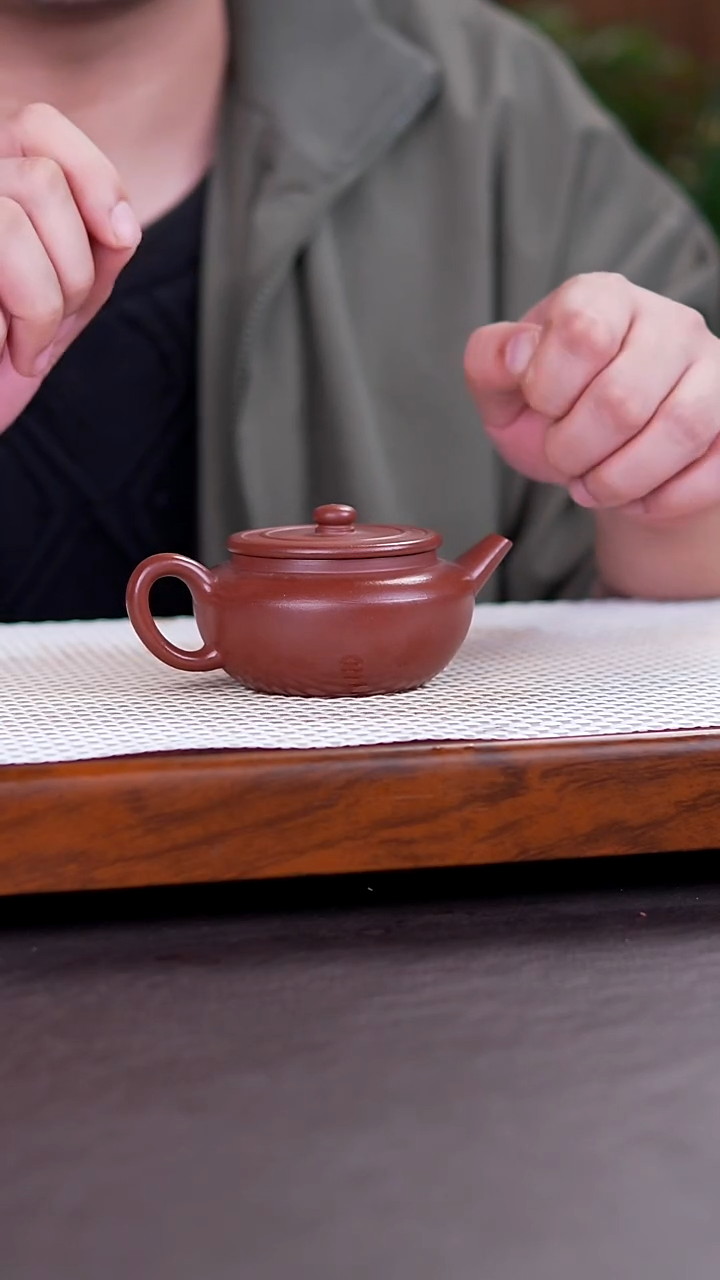 茶壶紫砂紫泥  腰线巨轮 