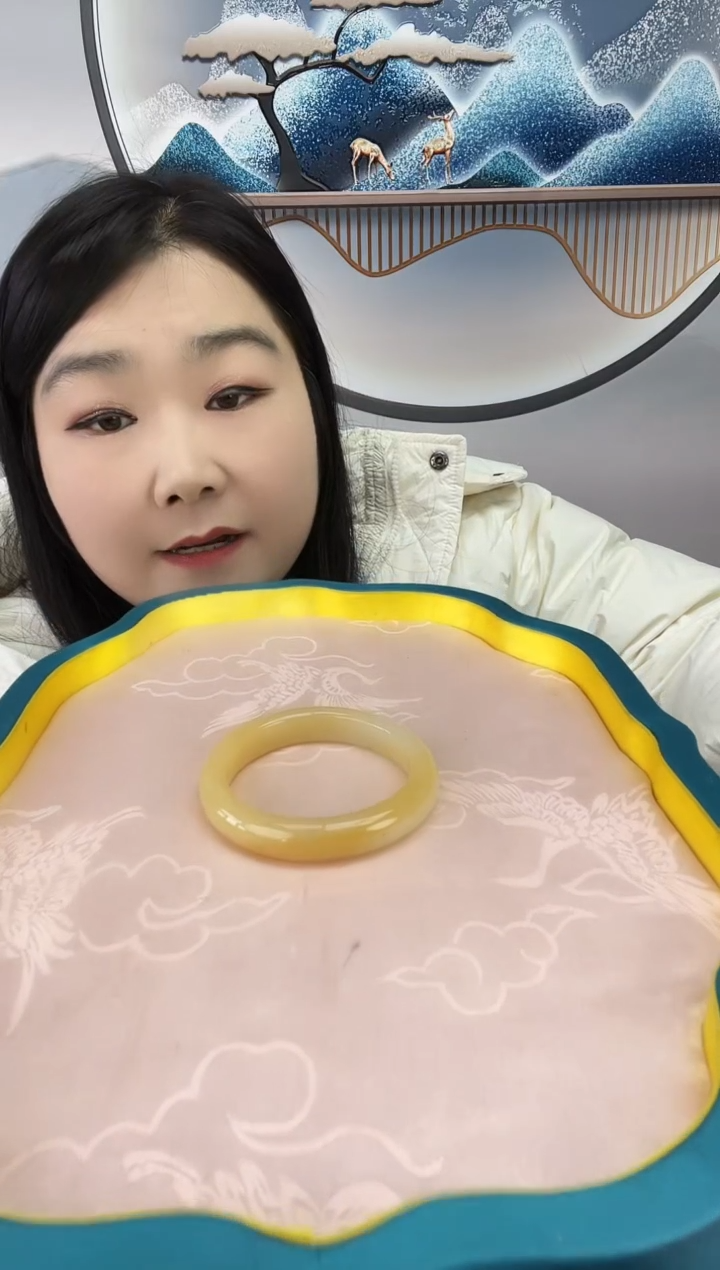 未镶嵌一口糖密玉（石英质玉）铃***铛铃儿响丁铛