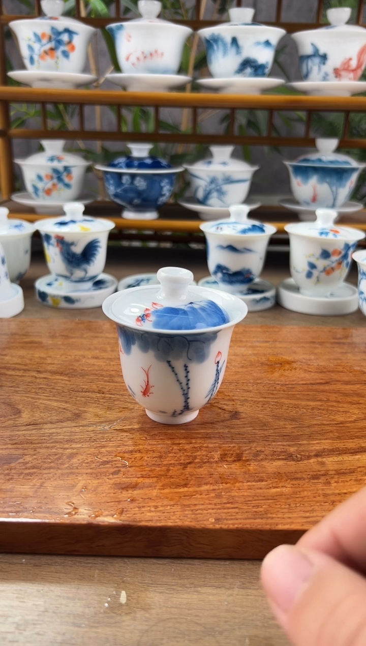 【闪购商品】微瑕线条莲美人备盖碗