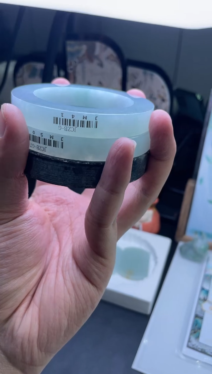 【闪购商品】定制翡翠手镯未镶嵌手镯定制一件