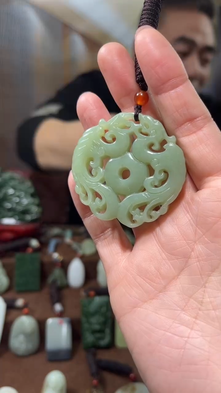 颈饰未镶嵌和田玉·