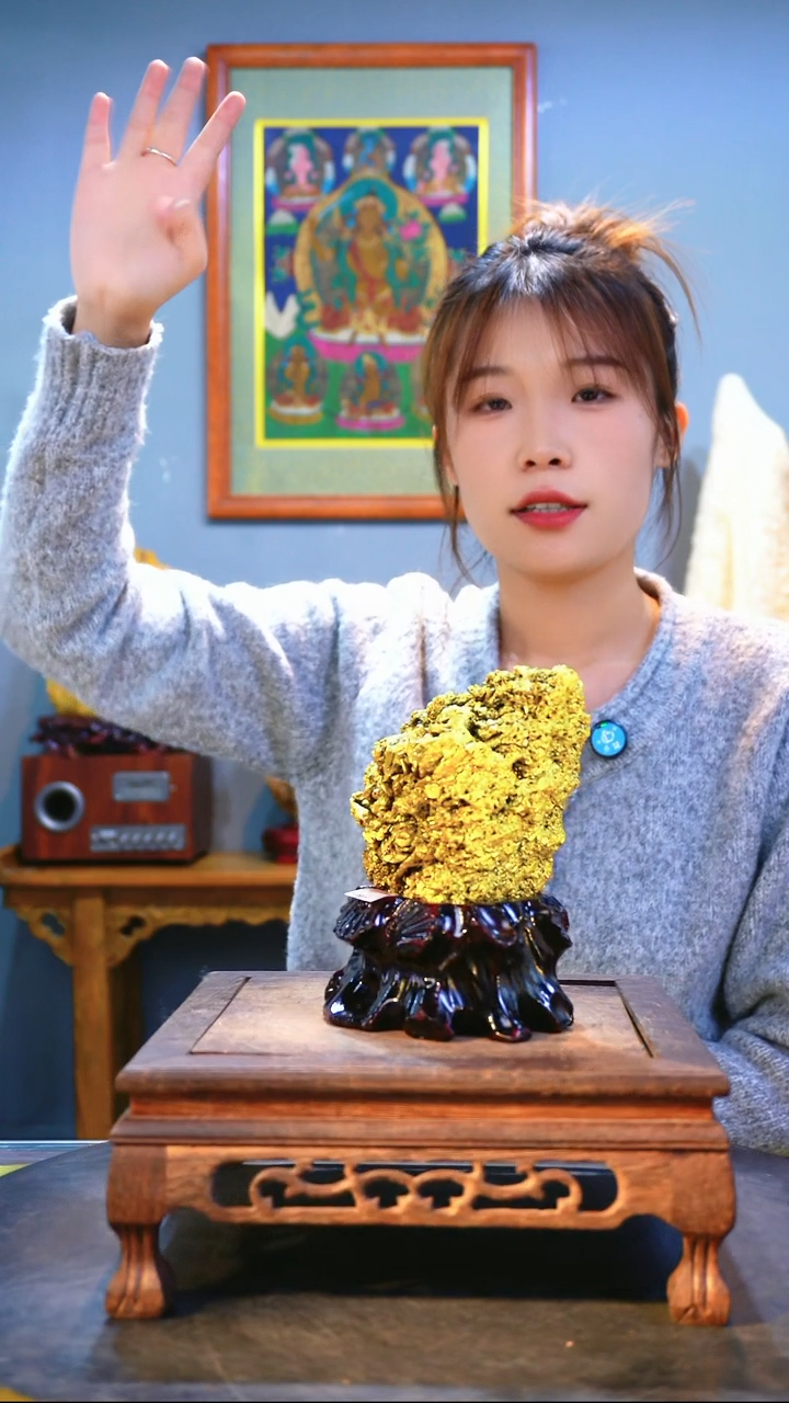 石材老***猫精品矿石晶体摆件