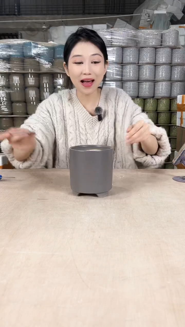 【闪购商品】陶瓷高脚棕色小号13x13