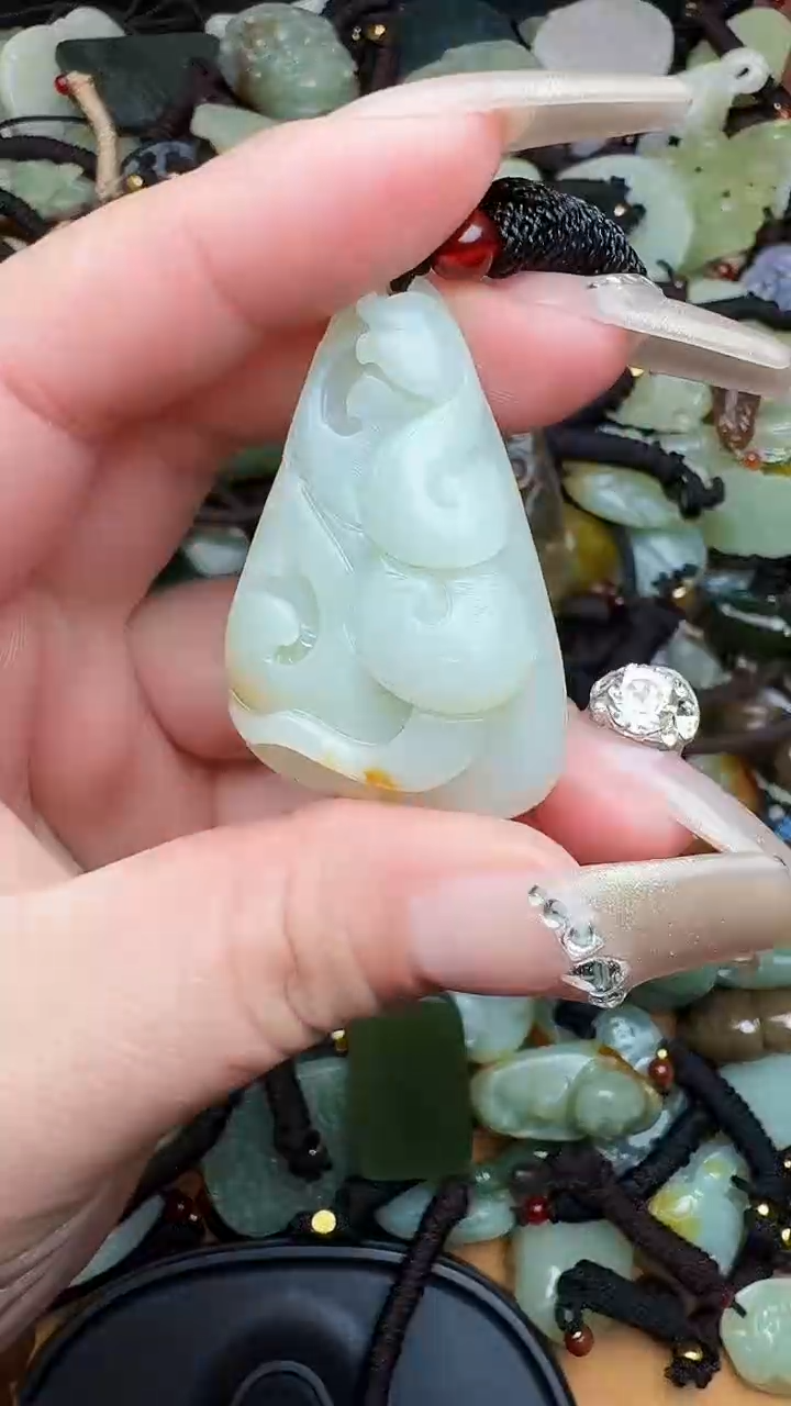 【闪购商品】和田玉颈饰未镶嵌03