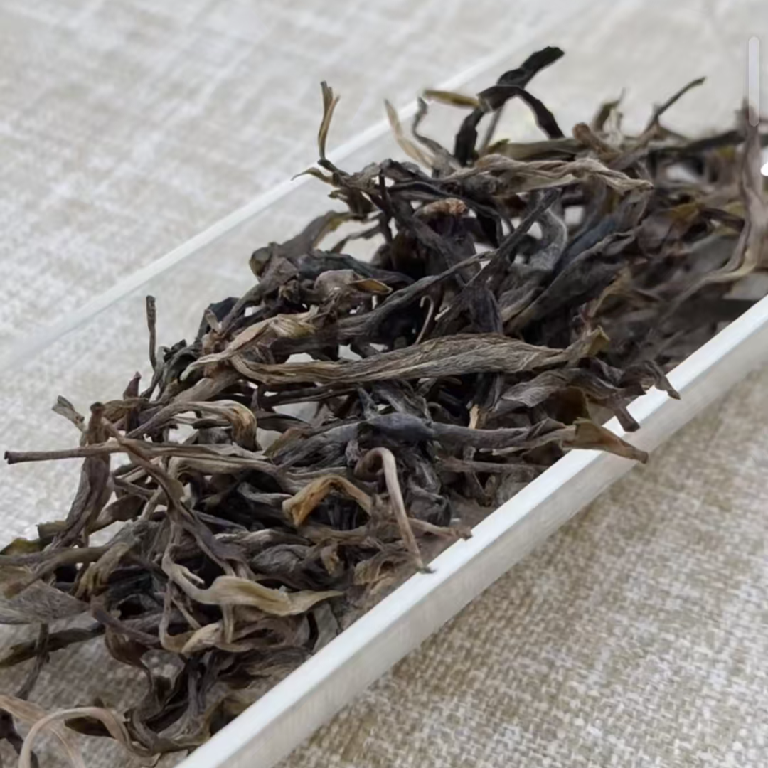 725号-2015年 旧笼单株（春）普洱生茶散茶