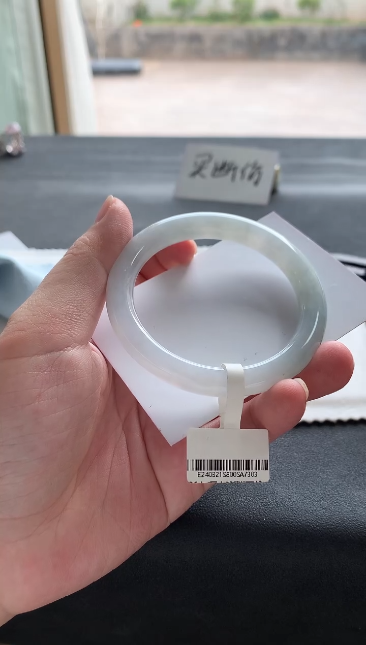【闪购商品】翡翠手镯未镶嵌54圆条A7303买断