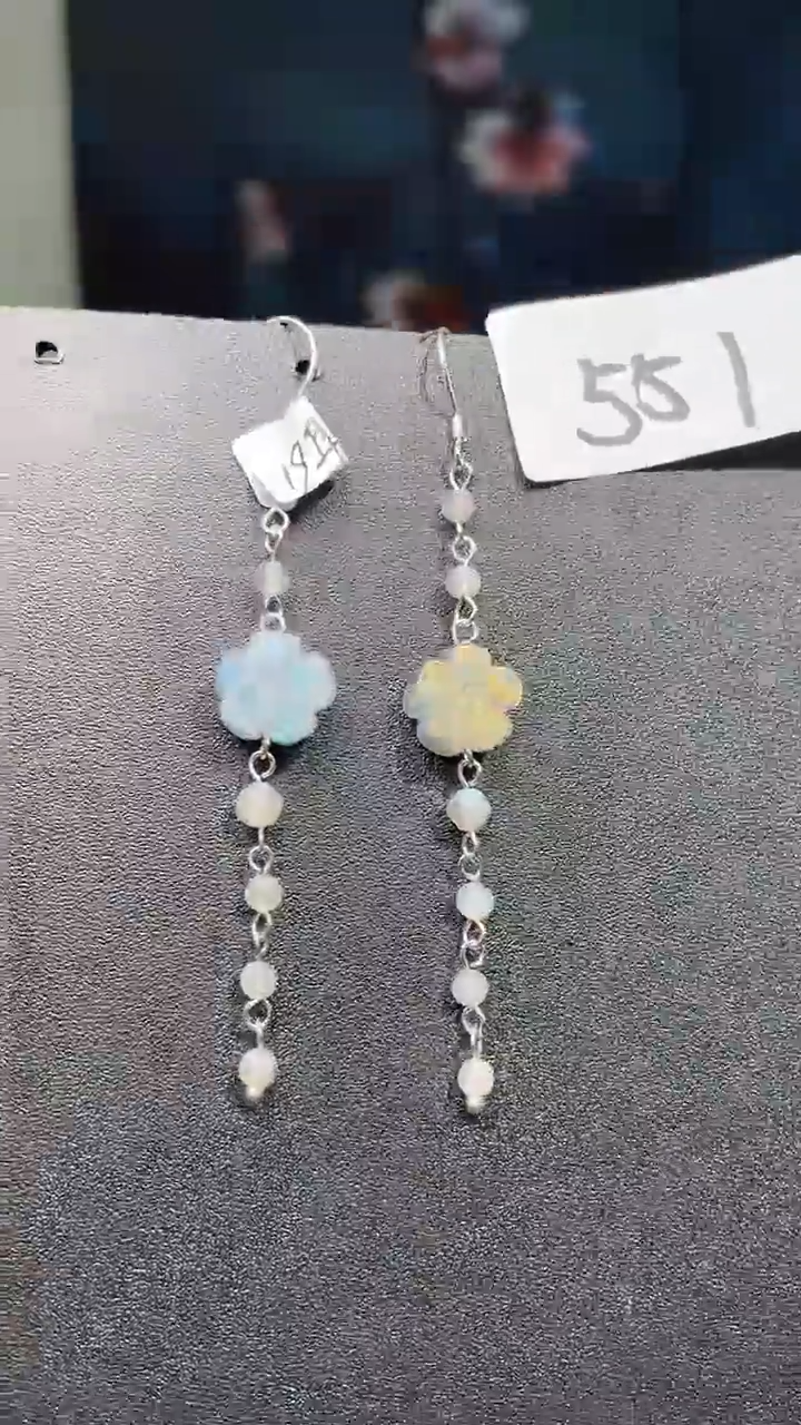 未镶嵌耳饰月光石喜欢拍