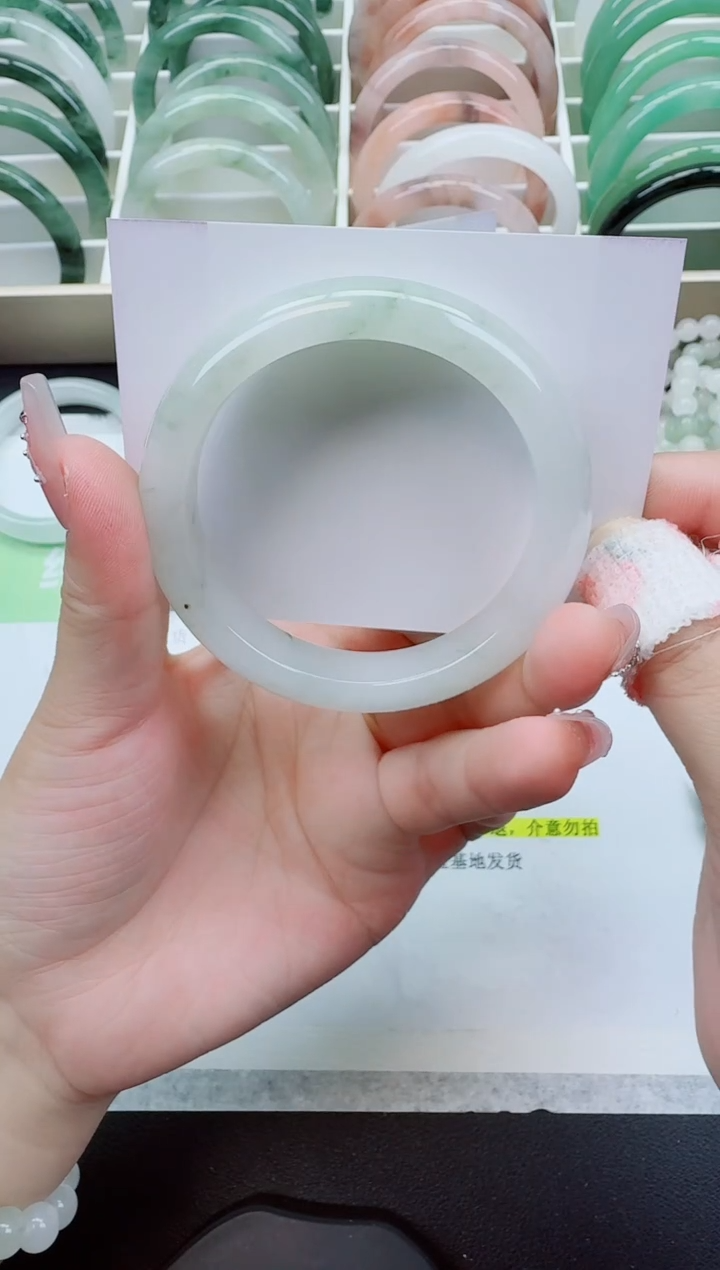 【闪购商品】石英质玉手镯合金84/55-56圈