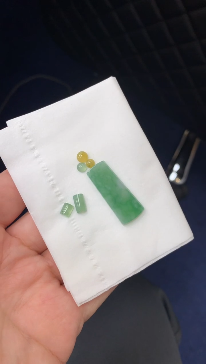 【闪购商品】定制翡翠未镶嵌翡翠