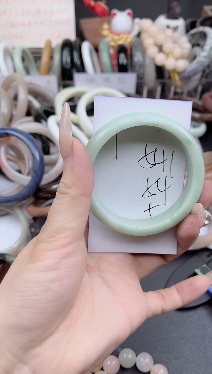 未镶嵌手镯石英质玉541