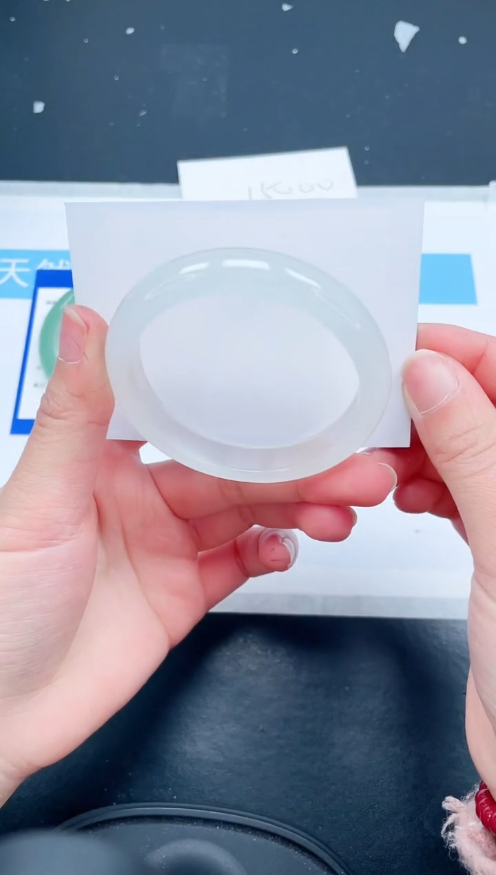 【闪购商品】石英质玉手镯未镶嵌134-56.5