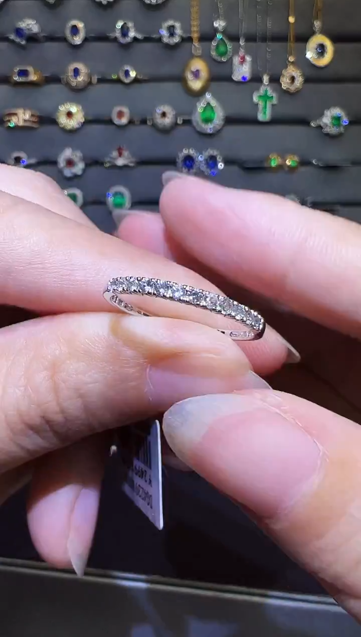 戒指蓝宝石18K金镶嵌0.2ct