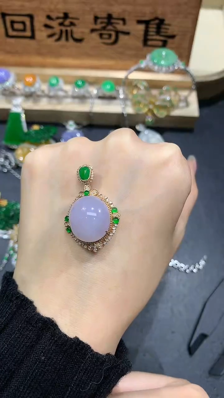 【闪购商品】翡翠吊坠(不含链)18K金镶嵌31团购