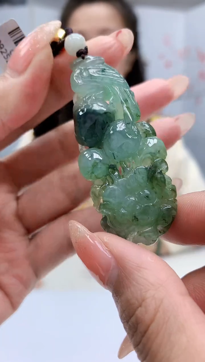 【闪购商品】定制翡翠未镶嵌4989mm-毛货挂件35