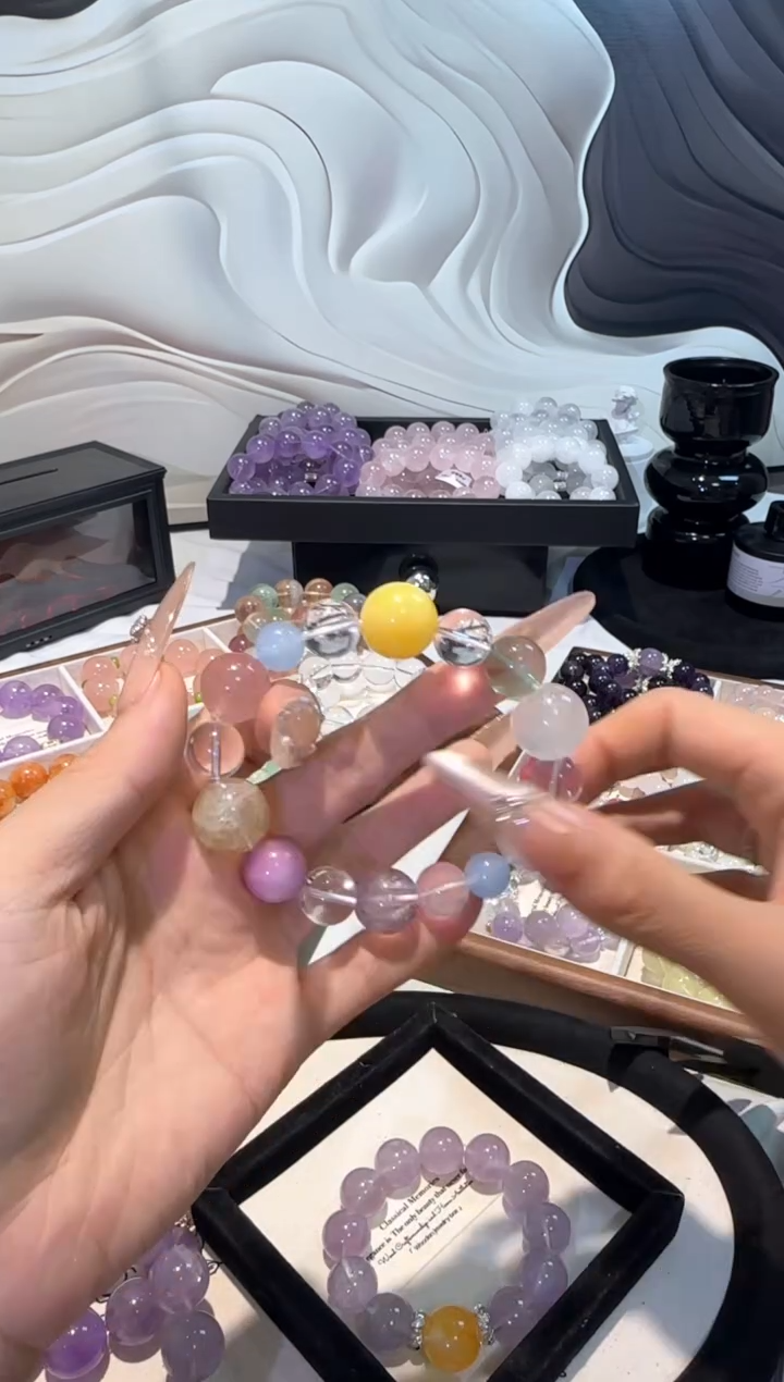 水晶手串未镶嵌多宝