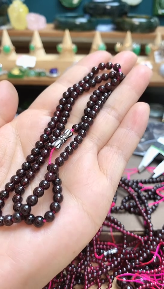 颈饰未镶嵌石榴石堂**正4.37石榴石长链