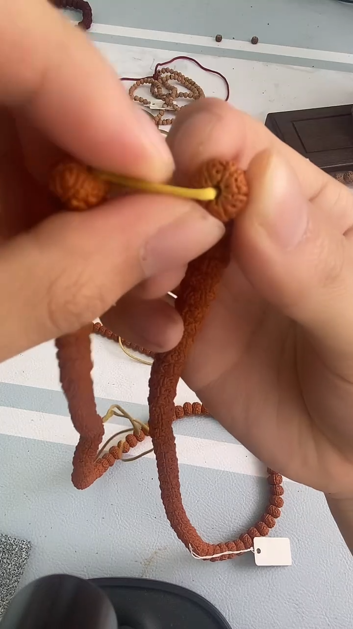 【闪购商品】金刚菩提手串665红皮六瓣+钢丝刷