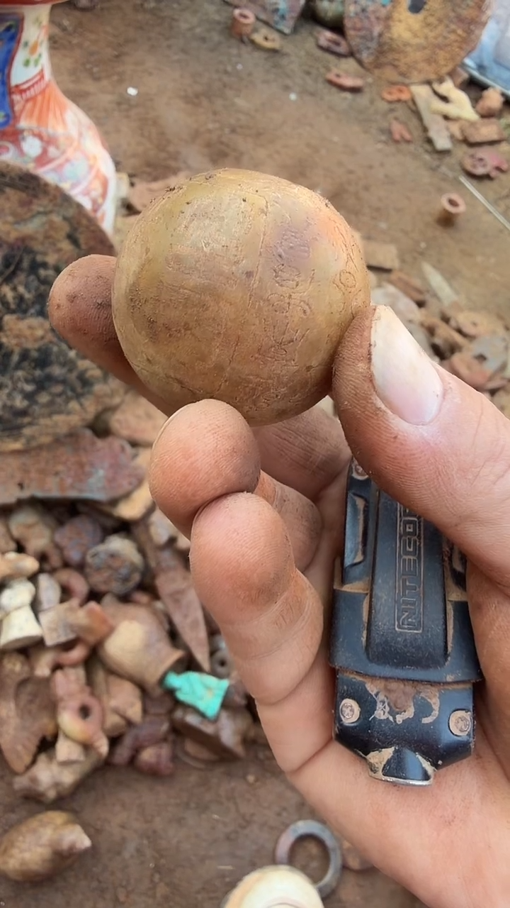 未镶嵌岫岩河磨玉（透闪石质玉）挂件用***醋岫岩河磨玉