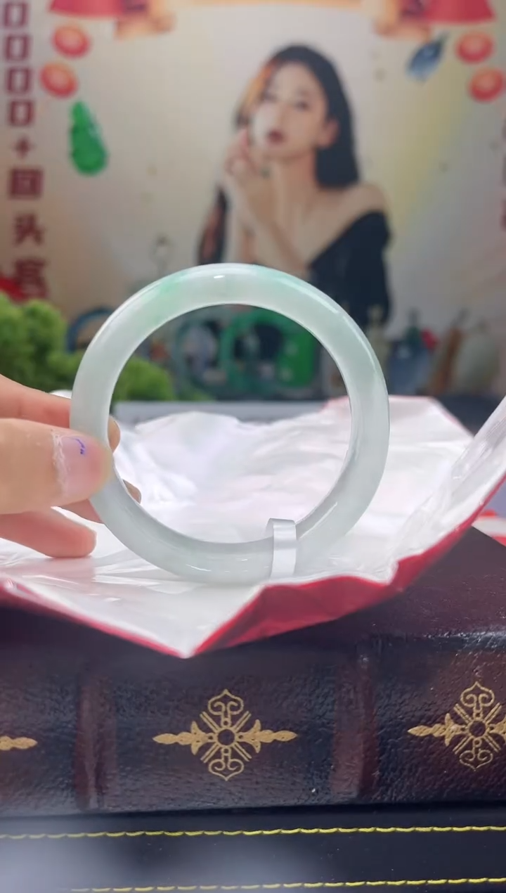 【闪购商品】翡翠手镯未镶嵌手镯18